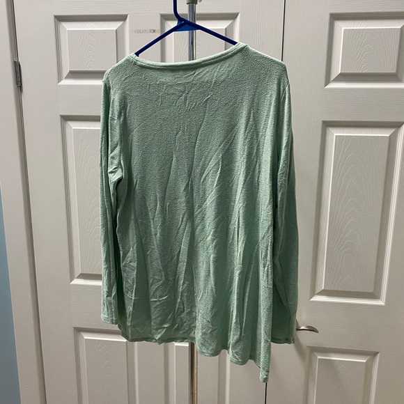 Green long sleeve layered top - Picture 2 of 5